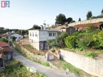 Moradia T3 para Venda em São Pedro de Castelões
