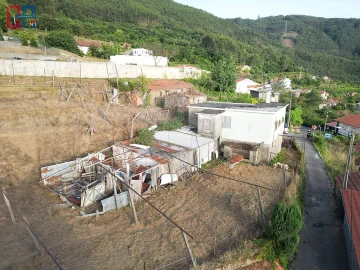 Moradia T3 para Venda em São Pedro de Castelões