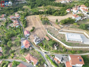 Moradia T3 para Venda em São Pedro de Castelões