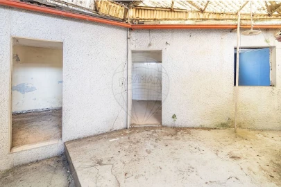 Moradia T5 para Venda em Santa Maria de Lamas