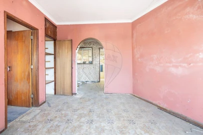 Moradia T5 para Venda em Santa Maria de Lamas