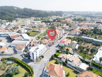 Moradia T5 para Venda em Santa Maria de Lamas