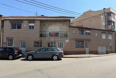 Moradia T5 para Venda em Santa Maria de Lamas