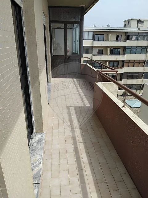 Apartamento T3 para Arrendamento em Ovar, São João, Arada e São Vicente de Pereira Jusã