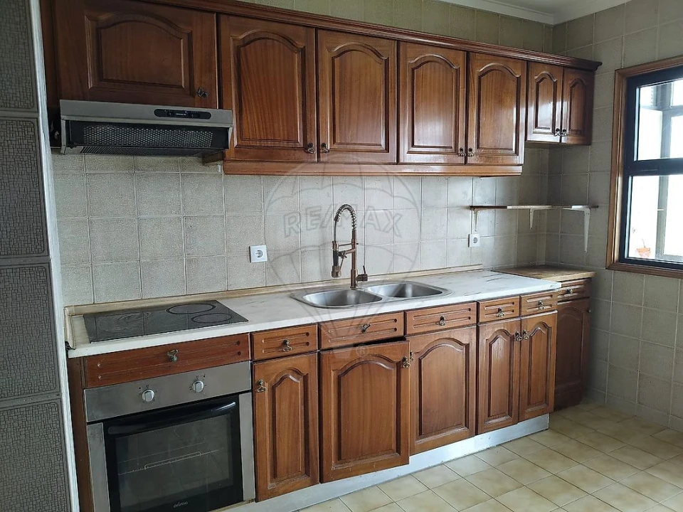 Apartamento T3 para Arrendamento em Ovar, São João, Arada e São Vicente de Pereira Jusã Foto 6