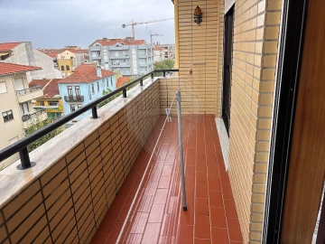 Apartamento T3 para Venda em Ovar, São João, Arada e São Vicente de Pereira Jusã