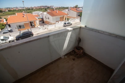 Apartamento T3 para Venda em Carregado e Cadafais