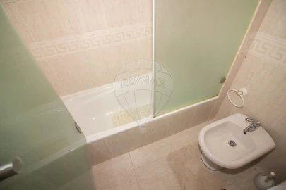Apartamento T3 para Venda em Carregado e Cadafais