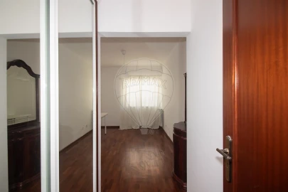 Apartamento T3 para Venda em Carregado e Cadafais