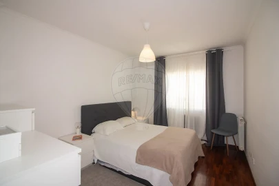 Apartamento T3 para Venda em Carregado e Cadafais