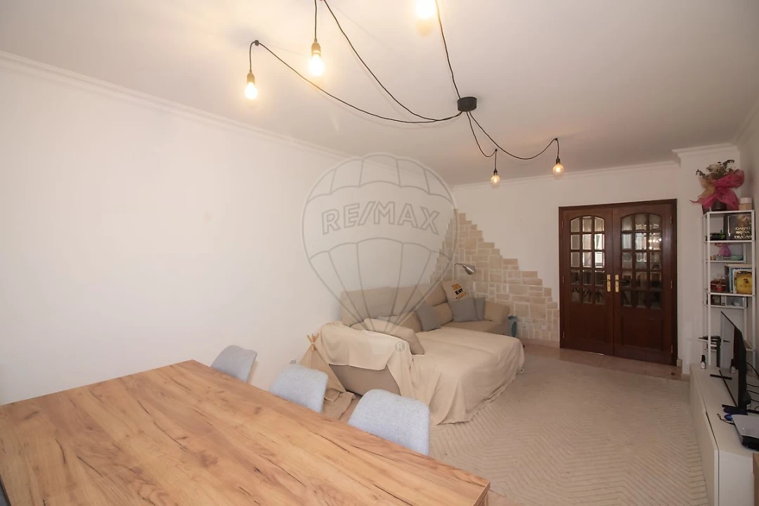 Apartamento T3 para Venda em Carregado e Cadafais Foto 2