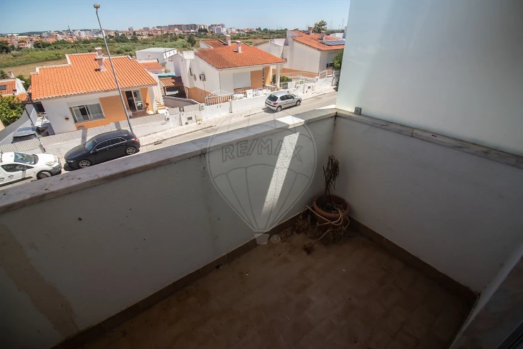 Apartamento T3 para Venda em Carregado e Cadafais Foto 12