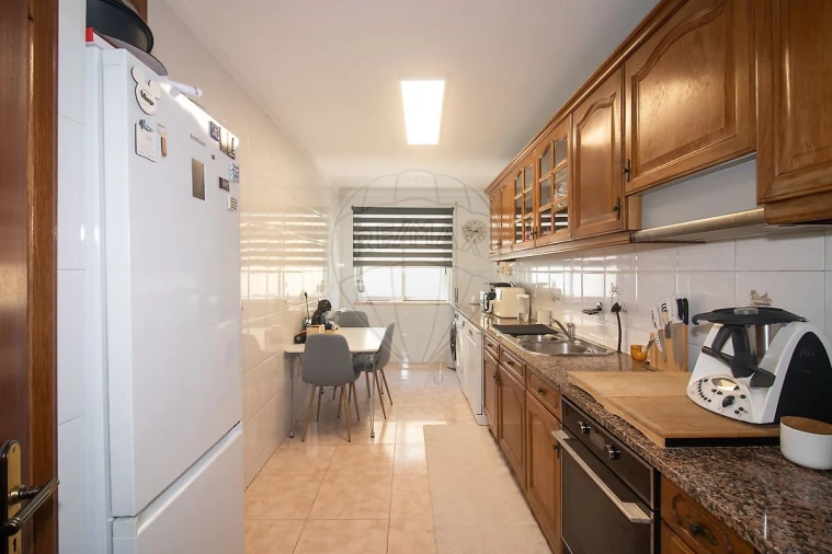 Apartamento T3 para Venda em Carregado e Cadafais Foto 6