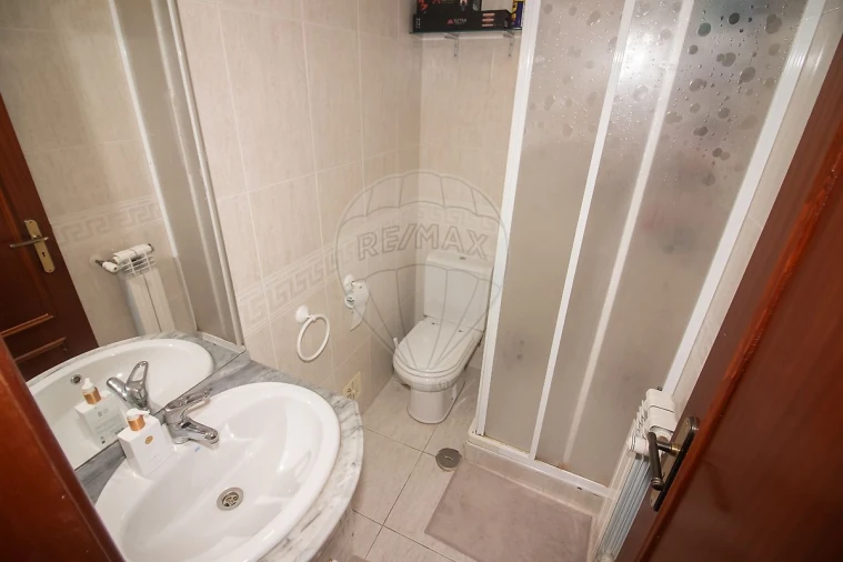 Apartamento T3 para Venda em Carregado e Cadafais Foto 18
