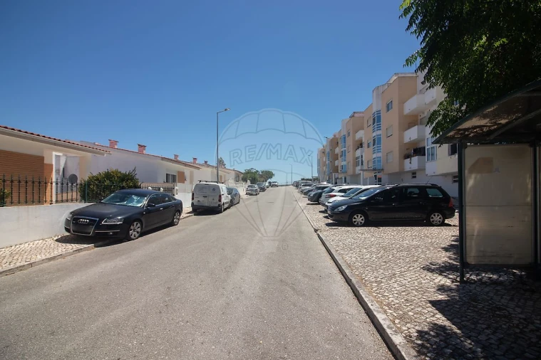 Apartamento T3 para Venda em Carregado e Cadafais Foto 26