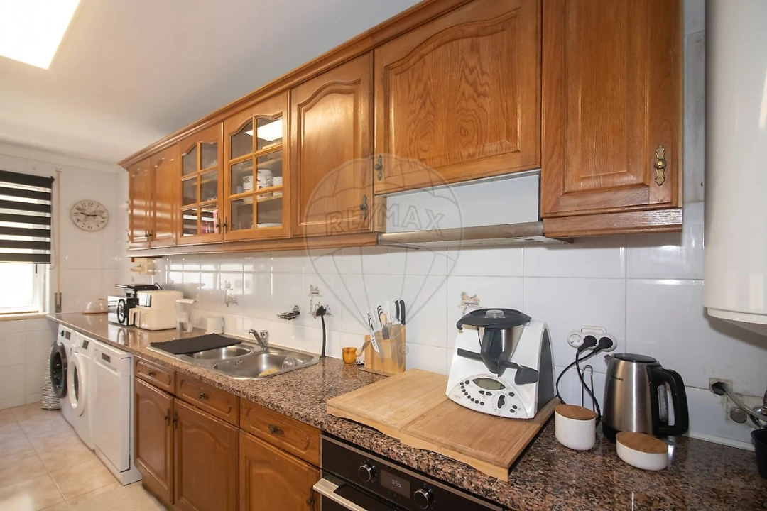 Apartamento T3 para Venda em Carregado e Cadafais Foto 9