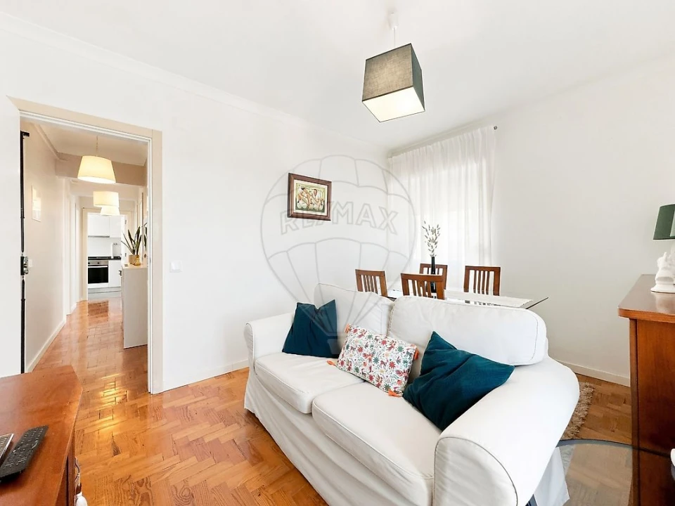 Apartamento T2 para Venda em Vila Nova da Rainha Foto 5