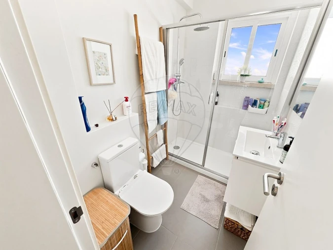 Apartamento T2 para Venda em Vila Nova da Rainha Foto 14