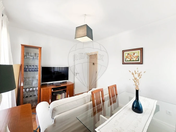 Apartamento T2 para Venda em Vila Nova da Rainha Foto 4