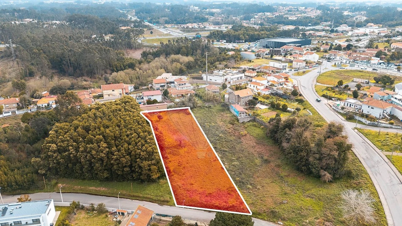 Terreno para Venda em Anta e Guetim Foto 1