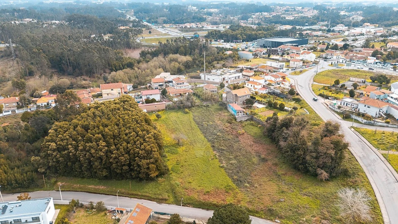 Terreno para Venda em Anta e Guetim Foto 3