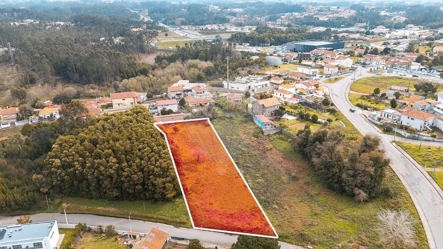 Terreno para Venda em Anta e Guetim