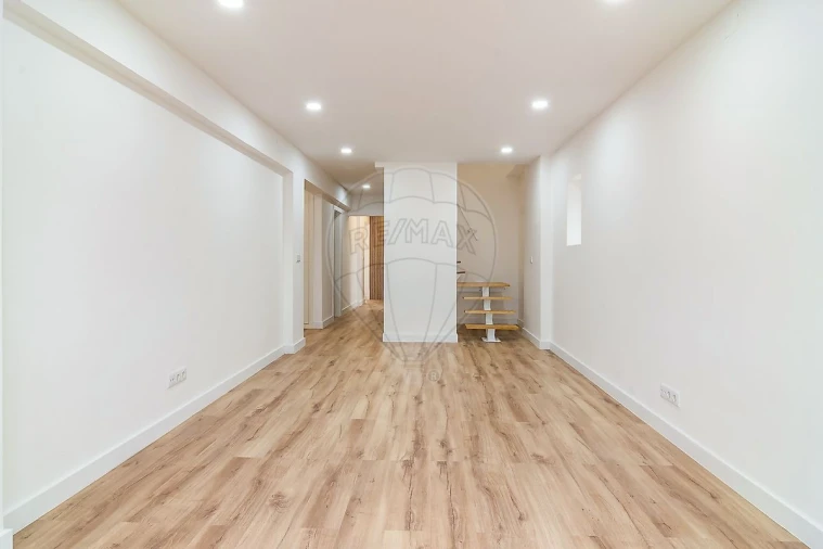 Apartamento T4 para Venda em Cascais e Estoril Foto 2