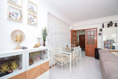 Apartamento T2 para Venda em Cacém e São Marcos