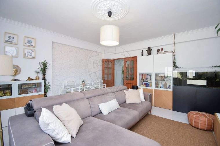 Apartamento T2 para Venda em Cacém e São Marcos Foto 11