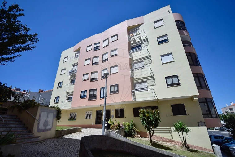 Apartamento T2 para Venda em Cacém e São Marcos Foto 3