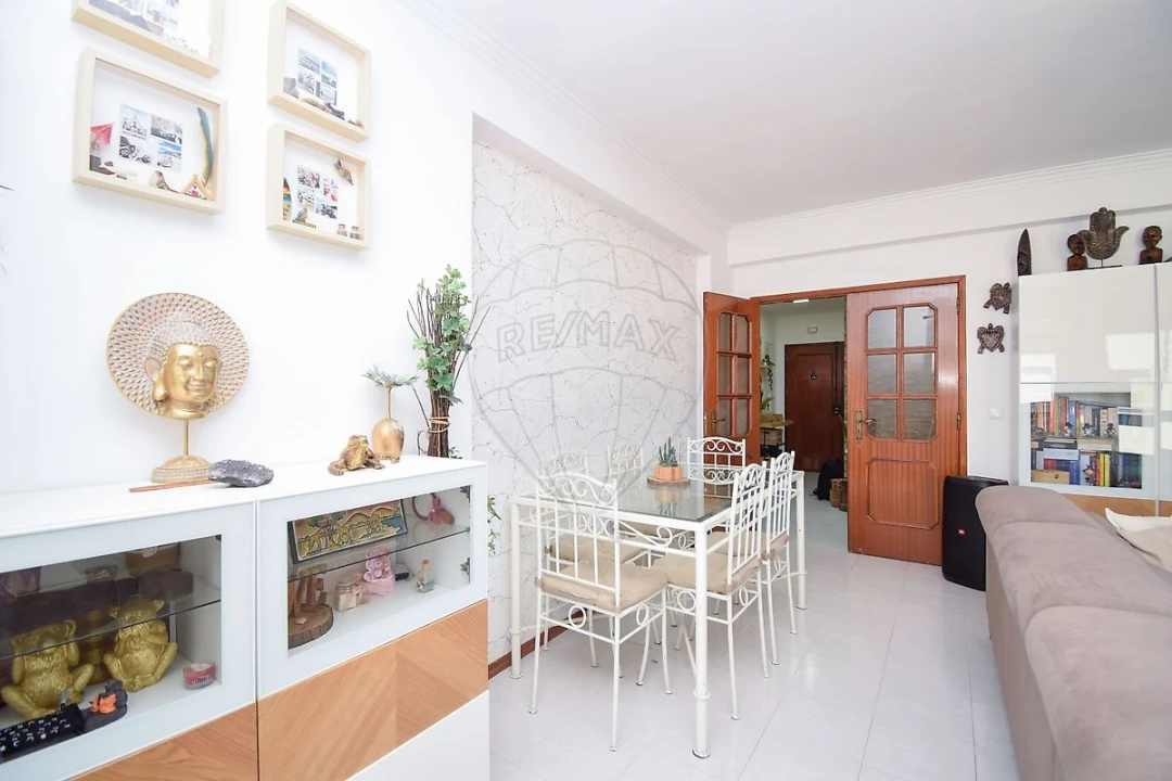 Apartamento T2 para Venda em Cacém e São Marcos Foto 12