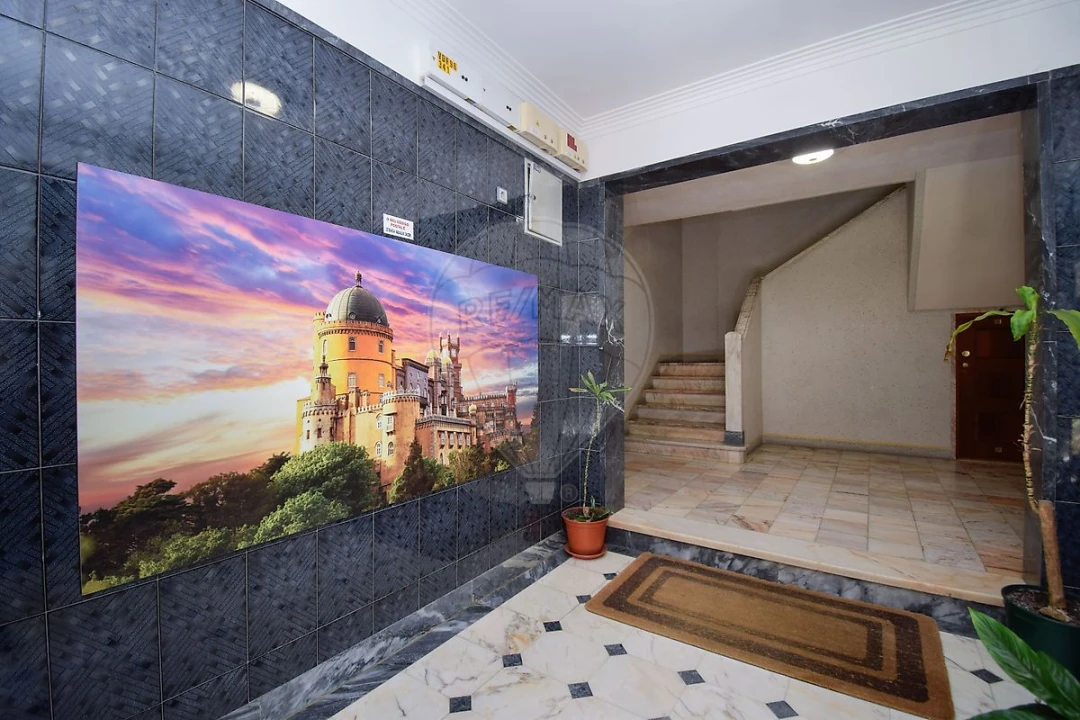 Apartamento T2 para Venda em Cacém e São Marcos Foto 4
