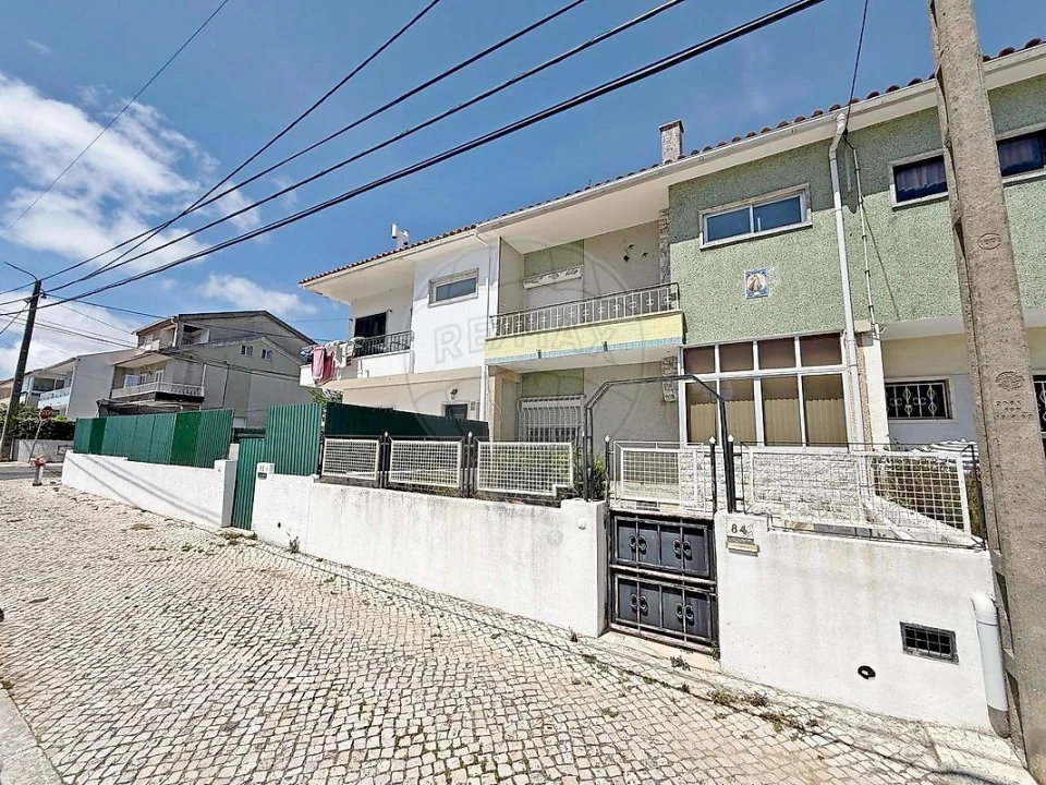 Moradia T4 para Venda em Algueirão-Mem Martins Foto 9