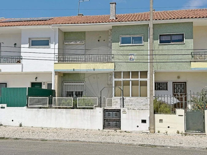 Moradia T4 para Venda em Algueirão-Mem Martins Foto 4