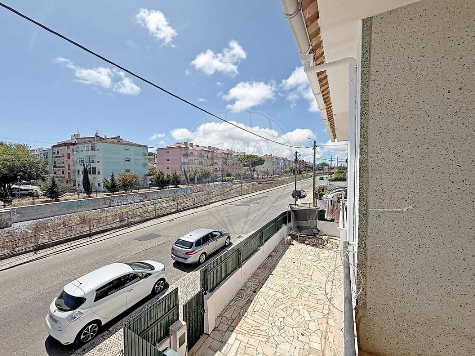 Moradia T4 para Venda em Algueirão-Mem Martins Foto 12