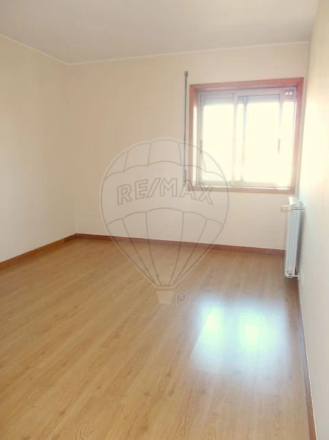 Apartamento T2 para Venda em Mafamude e Vilar do Paraíso