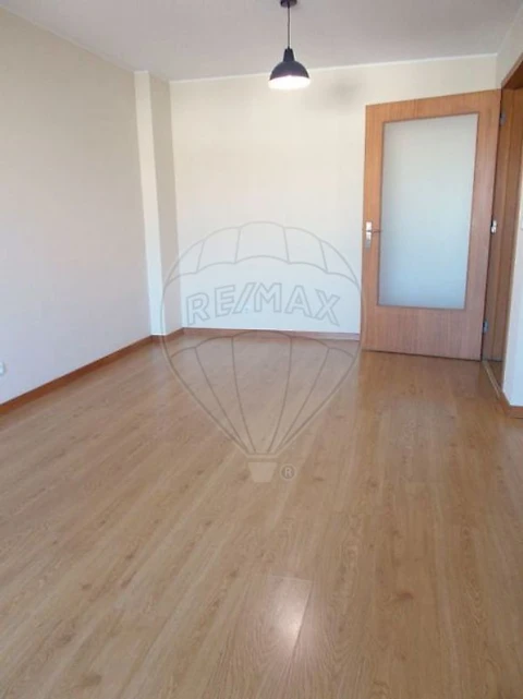 Apartamento T2 para Venda em Mafamude e Vilar do Paraíso