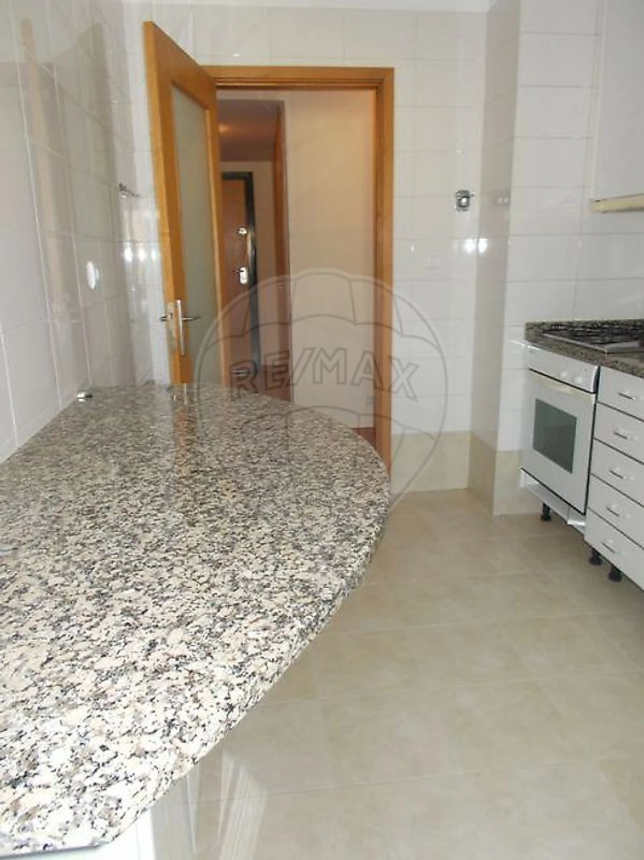 Apartamento T2 para Venda em Mafamude e Vilar do Paraíso Foto 2