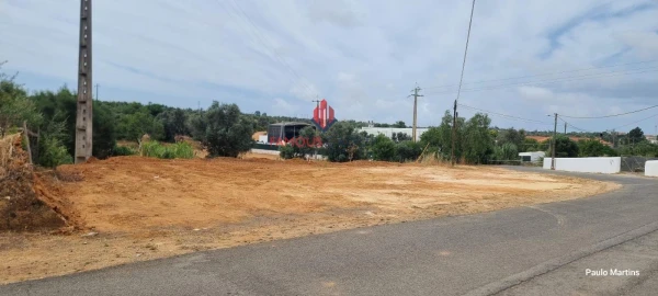 Terreno para Venda em Estômbar e Parchal