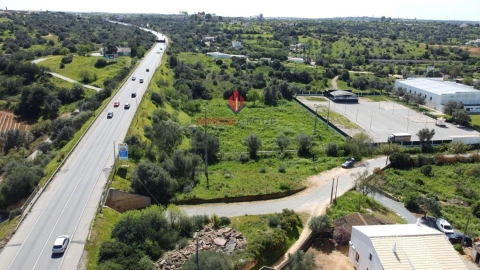 Terreno para Venda em Estômbar e Parchal