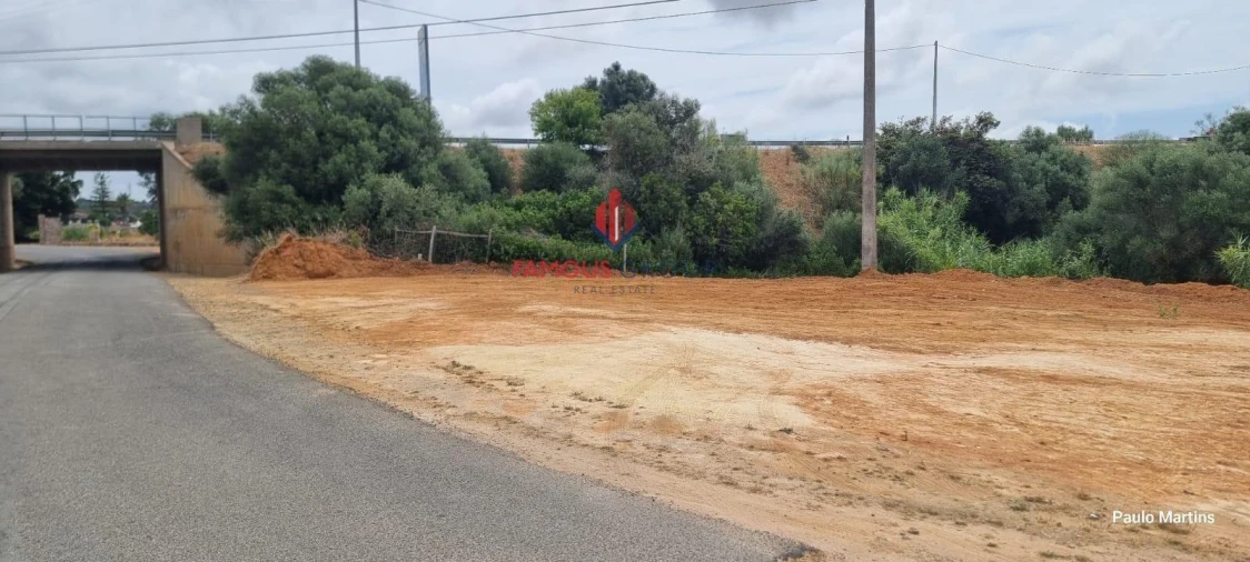 Terreno para Venda em Estômbar e Parchal Foto 9