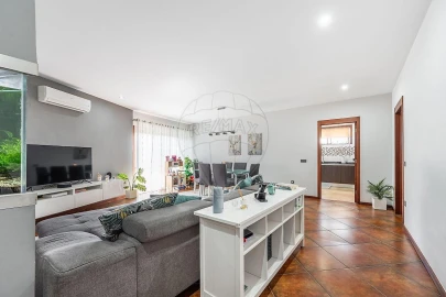 Apartamento T2 para Venda em Oliveira (Santa Maria)