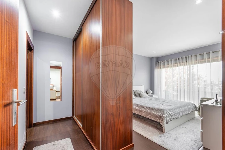 Apartamento T2 para Venda em Oliveira (Santa Maria) Foto 10