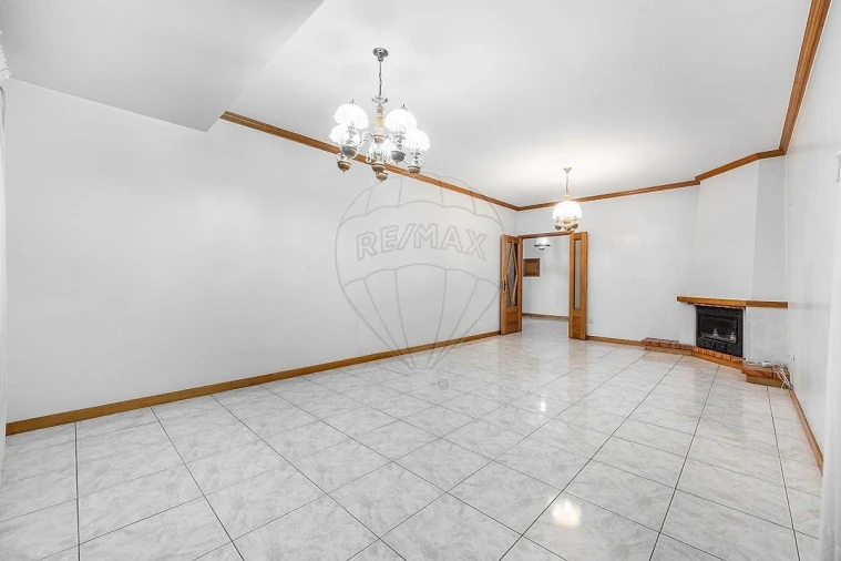 Apartamento T3 para Venda em Creixomil Foto 18