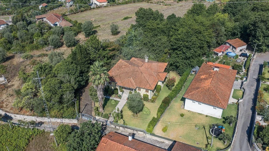 Moradia T4 para Venda em Povoa de Lanhoso (N. Senhora do Amparo) Foto 4