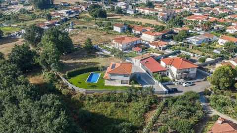 Moradia T3 para Venda em Briteiros Santo Estêvão e Donim