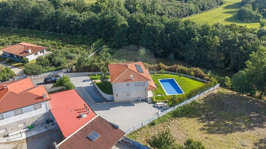 Moradia T3 para Venda em Briteiros Santo Estêvão e Donim Foto 36