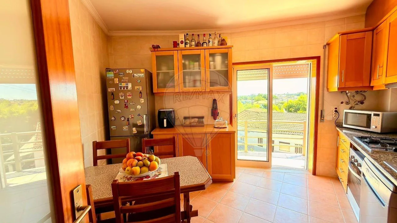 Apartamento T3 para Venda em Oliveira do Bairro Foto 9