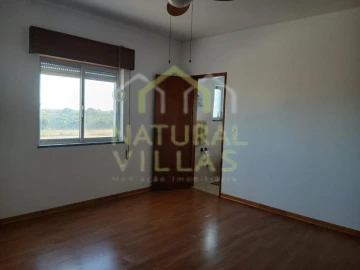 Moradia T3 para Venda em Pechão
