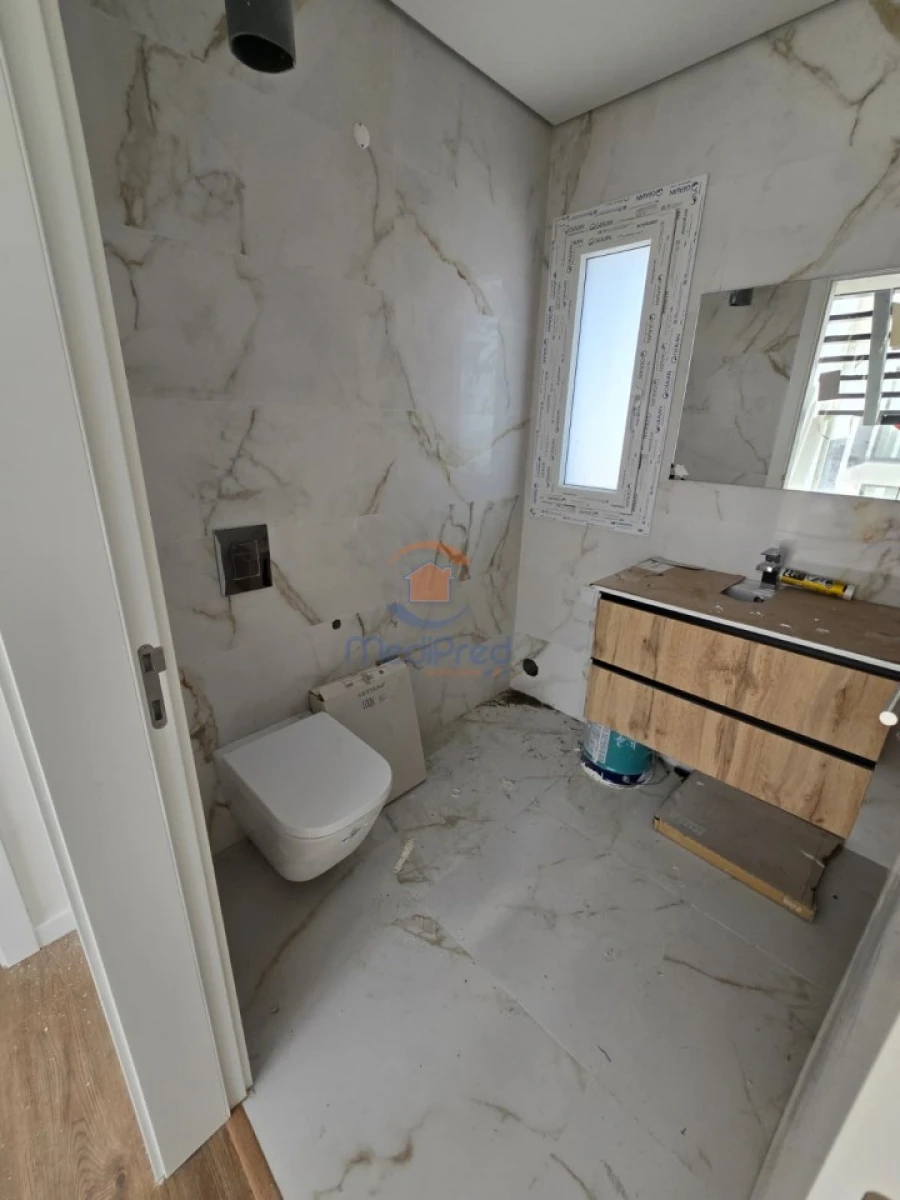 Moradia T4 para Venda em Pontinha e Famões Foto 9